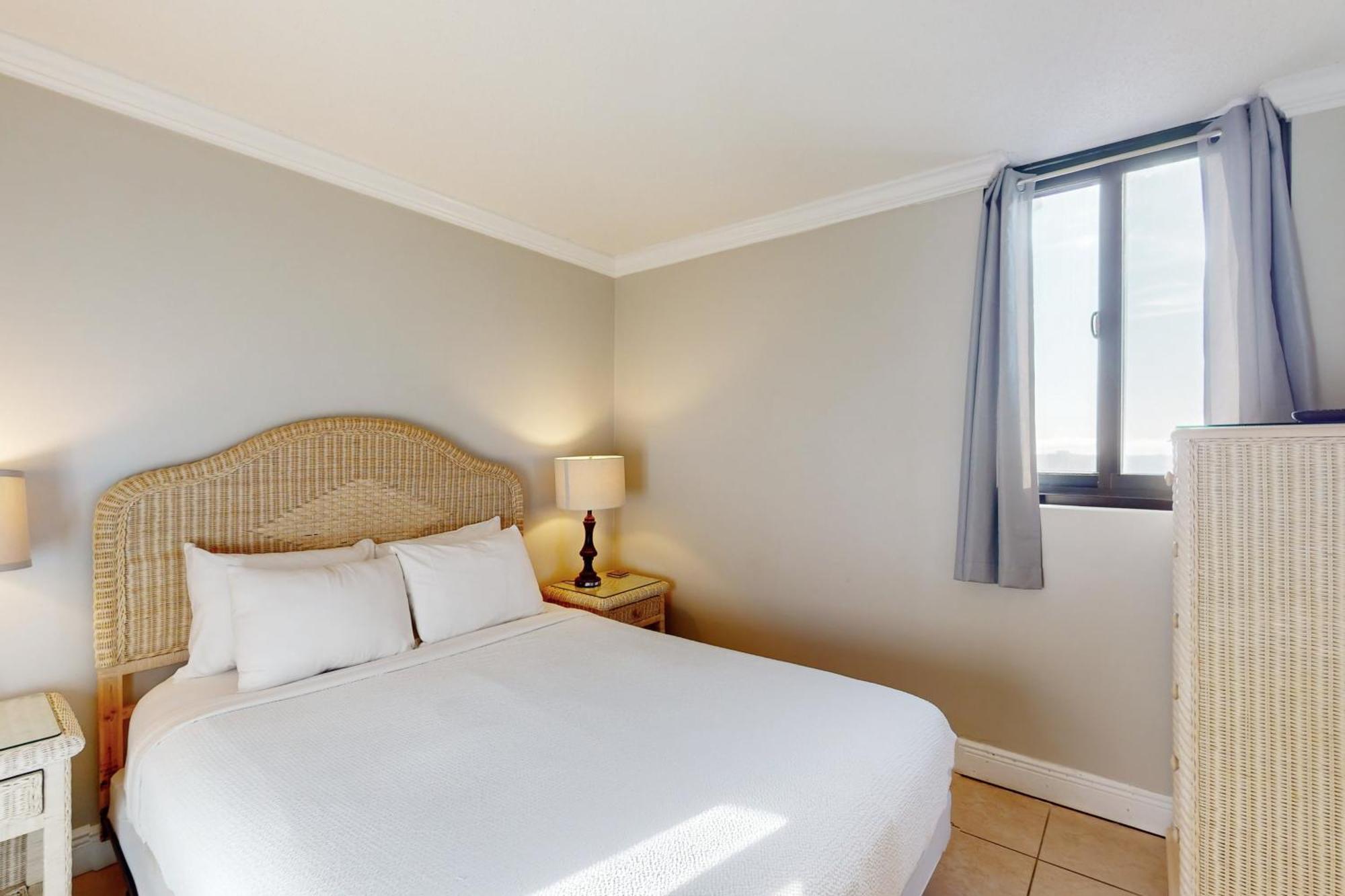 Apartment Sunbird #1002e